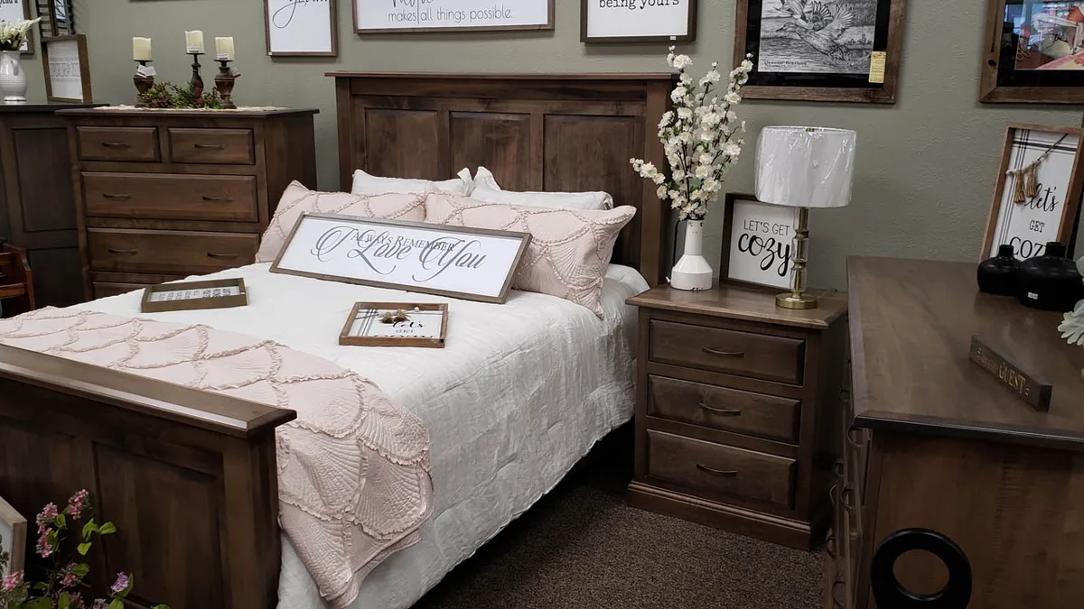 Featured image for “Elwood bedroom”