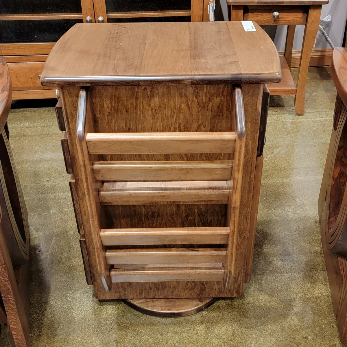 Featured image for “Magabout Delight Rotating End Table (Economy)”
