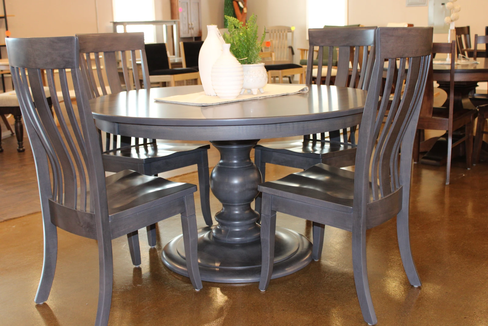 Renzo Pedestal